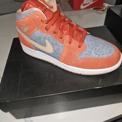 Air Jordan 1 Mid