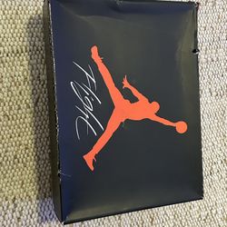 Mens Jordan 4 Retro size 10 (Read Description 