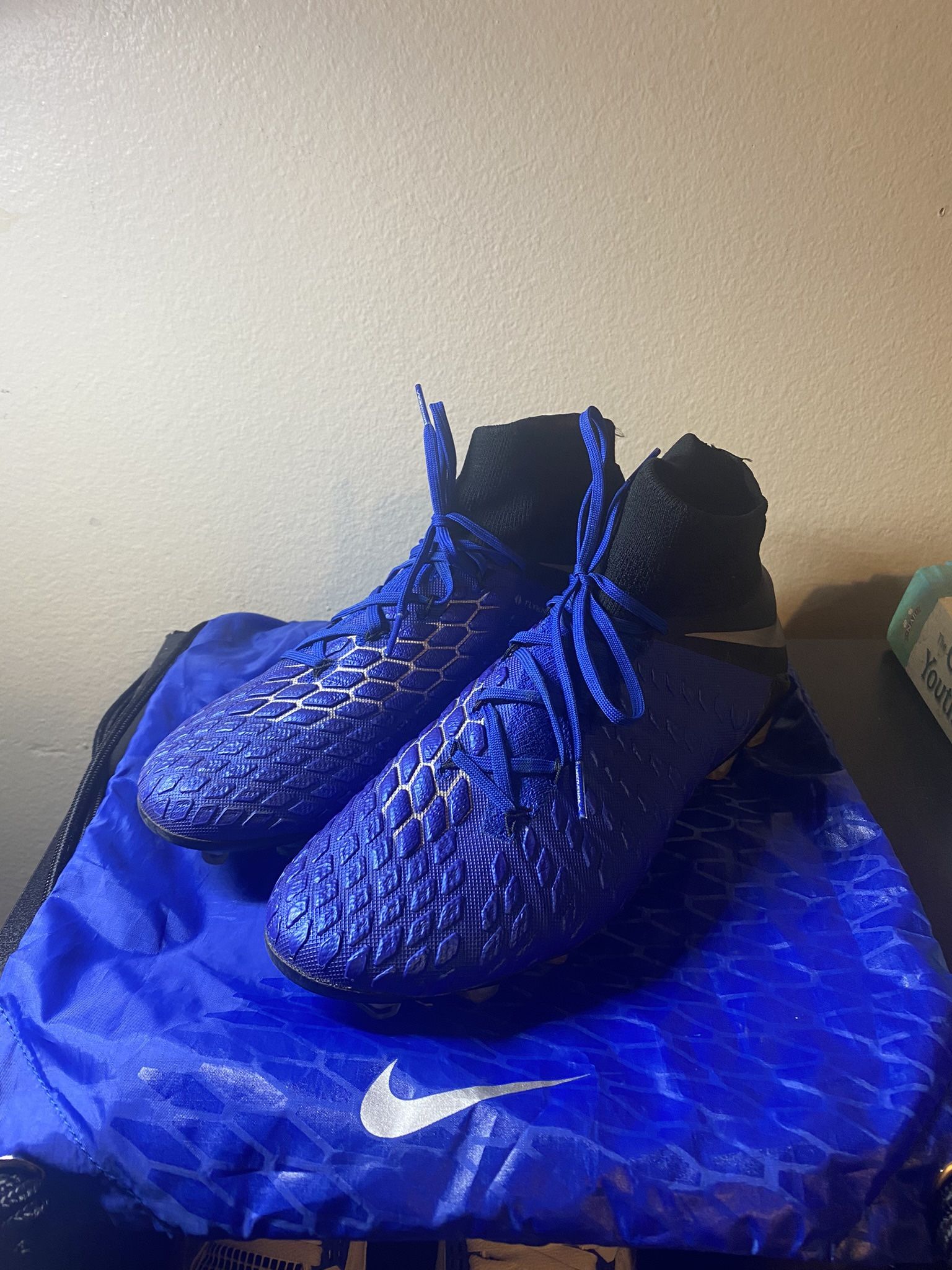 Wissen niettemin mechanisch Nike Hypervenom Phantom 3 Size 9 for Sale in Seatac, WA - OfferUp