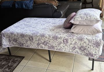  Bed/mattress - Cama/colchon