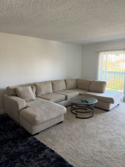 Comfortable Large Sectional Couch – Used