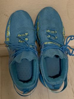 Shoes   Size 8 Women 