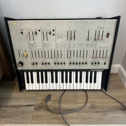 ARP Odyssey Synchronizer Piano. 