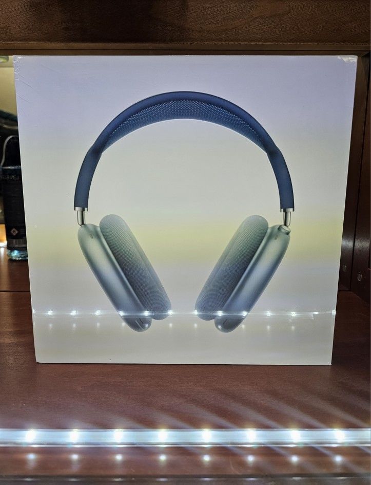 Brand NEW Blue Apple AirPods Max 💙 ($250.00 PICK UP ONLY PRICE!) 