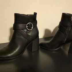 Women's Size 9.5 Nine West Ankle Boots