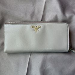 PRADA WALLET WOMANS 