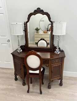 ✨ Elegant Dressing Table Set – Clean, Sturdy, Ready Now
