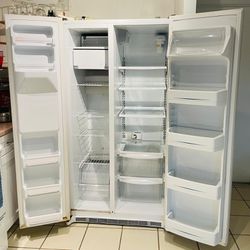 Free GE Refrigerator For Parts 