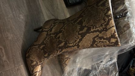 Size 7.5 snake skin boots