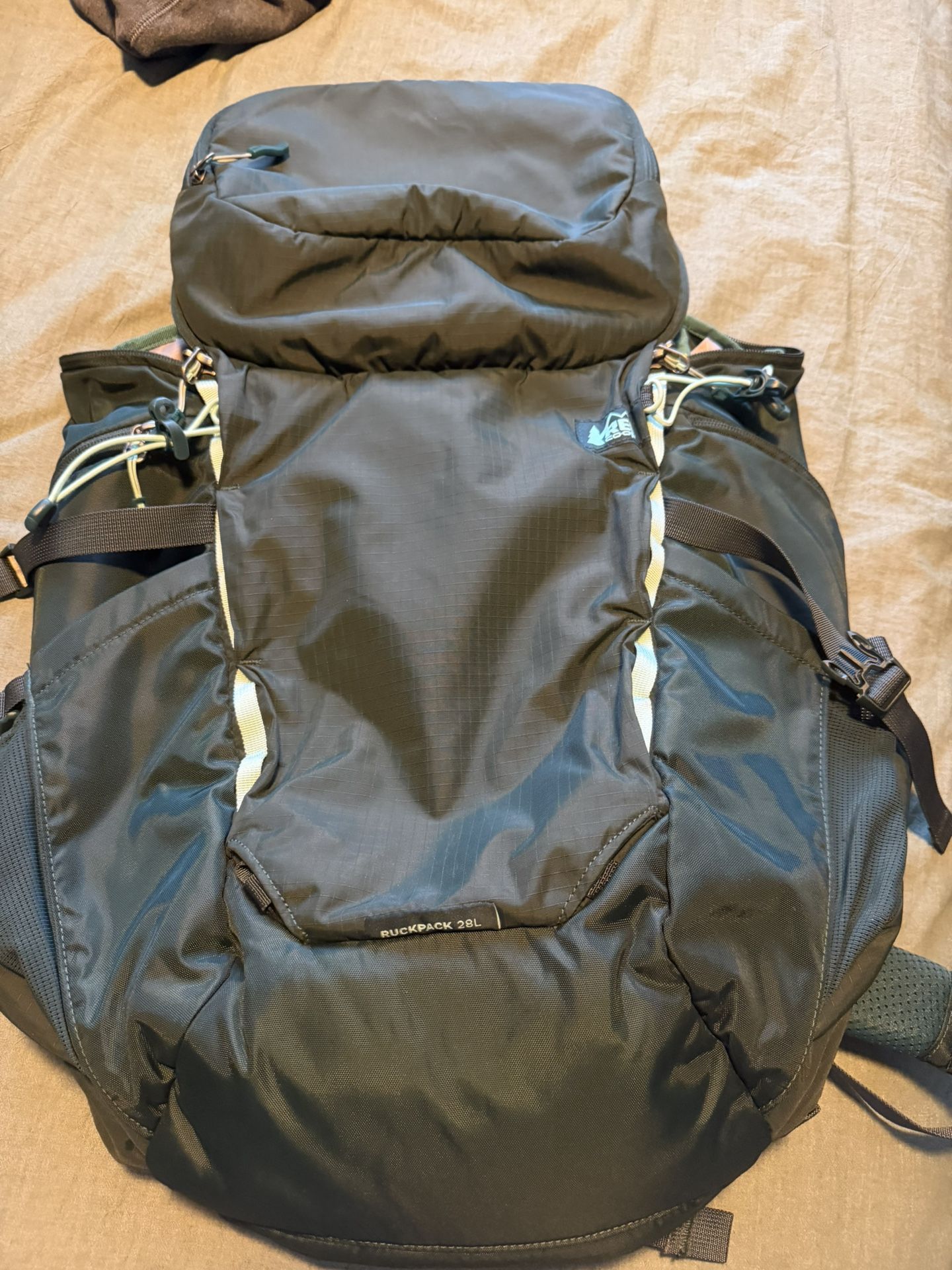 REI Ruckpack 28L Backpack