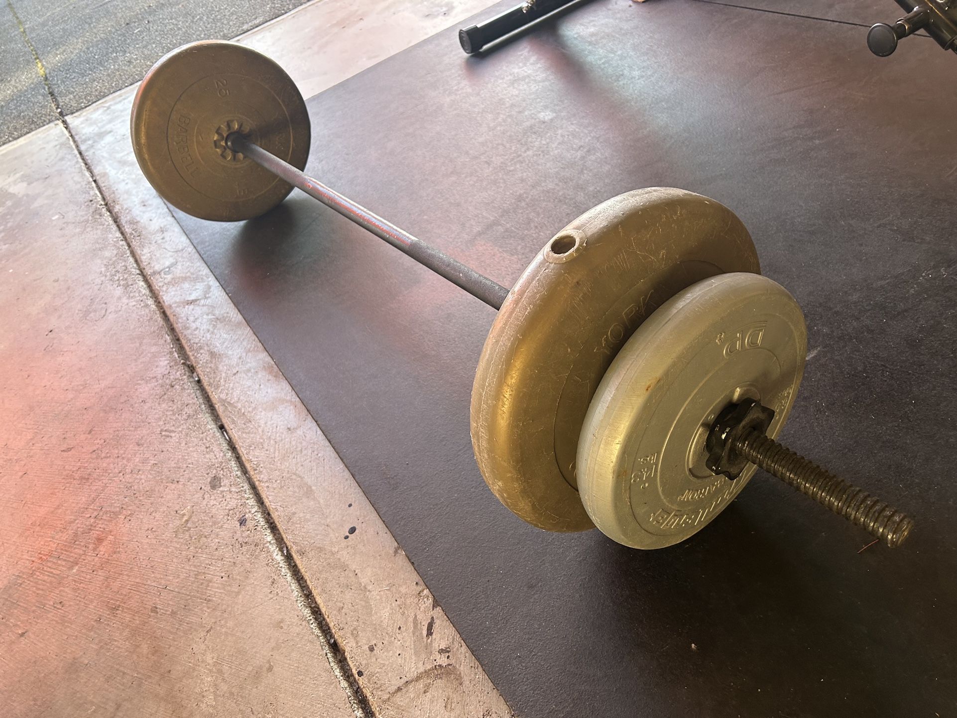 Barbell And Weights - Selling Together *pending Pick Up