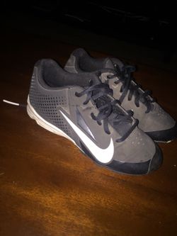 Nike softball cleats size 7y