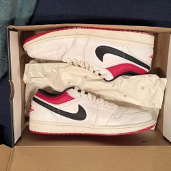 Jordan 1 Red University 