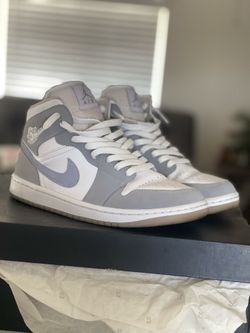 Jordan 1 Mid Wolf Grey Aluminum