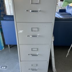 HON 4 Drawer Metal Filing Cabinet 