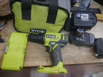 Ryobi Cordless drill P215VN 18v w charger 2 batteries 1,5 ah bits case f(contact info removed)1