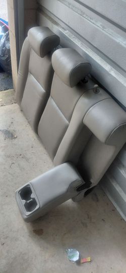Toyota Original 2004 Tan/Beige Leather Rear Car Seats – Fold-Down with Armrest OBO Make an offer!