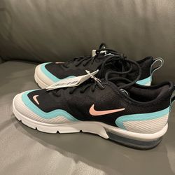 Brand New Women’s Nike Air Max Sequent - Size 7