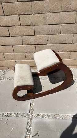 Knee chair