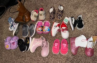 Girls shoes size 4-5c