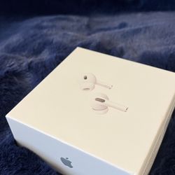 Apple AirPod Pro 2nd Generation W MagSafe Wireless Charging Case