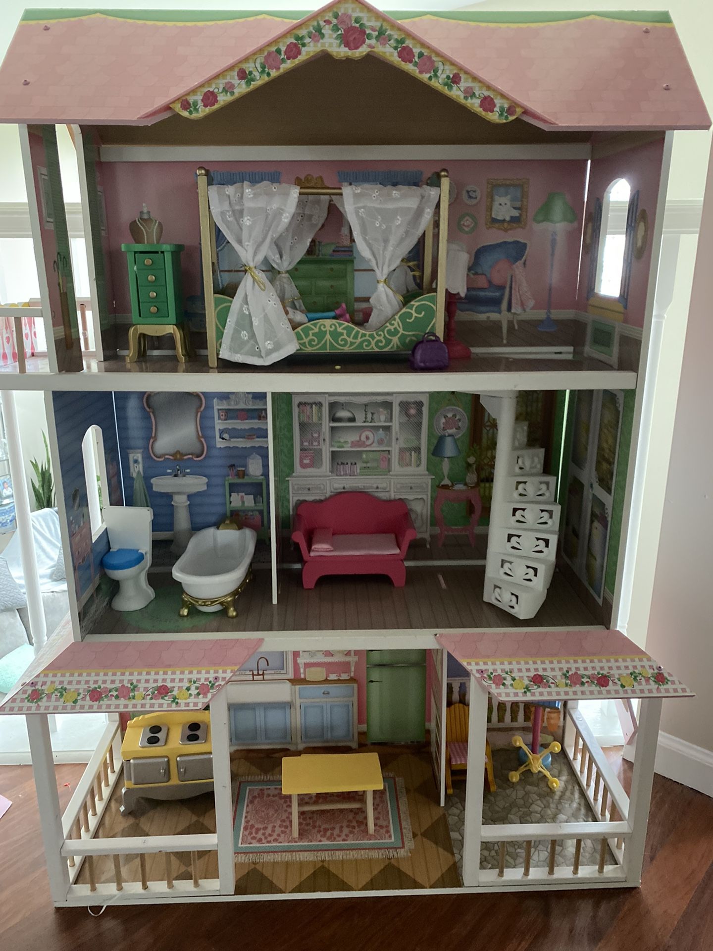 Girls Dollhouse With Accessories 