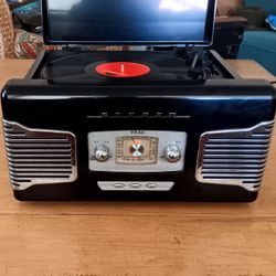 TEAC Retro Stereo Radio/Record Player 