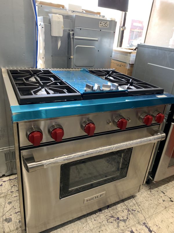 Wolf 36” slide in range with middle grill in stainless steel for Sale