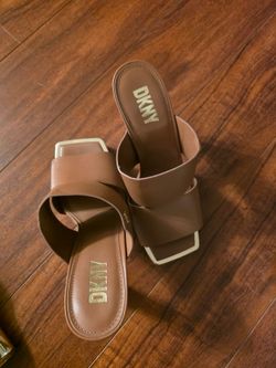 DKNY women shoes