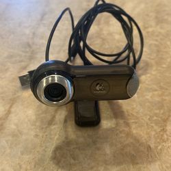 Logitech C910 HD Pro Webcam – Carl Zeiss Optics 1080p