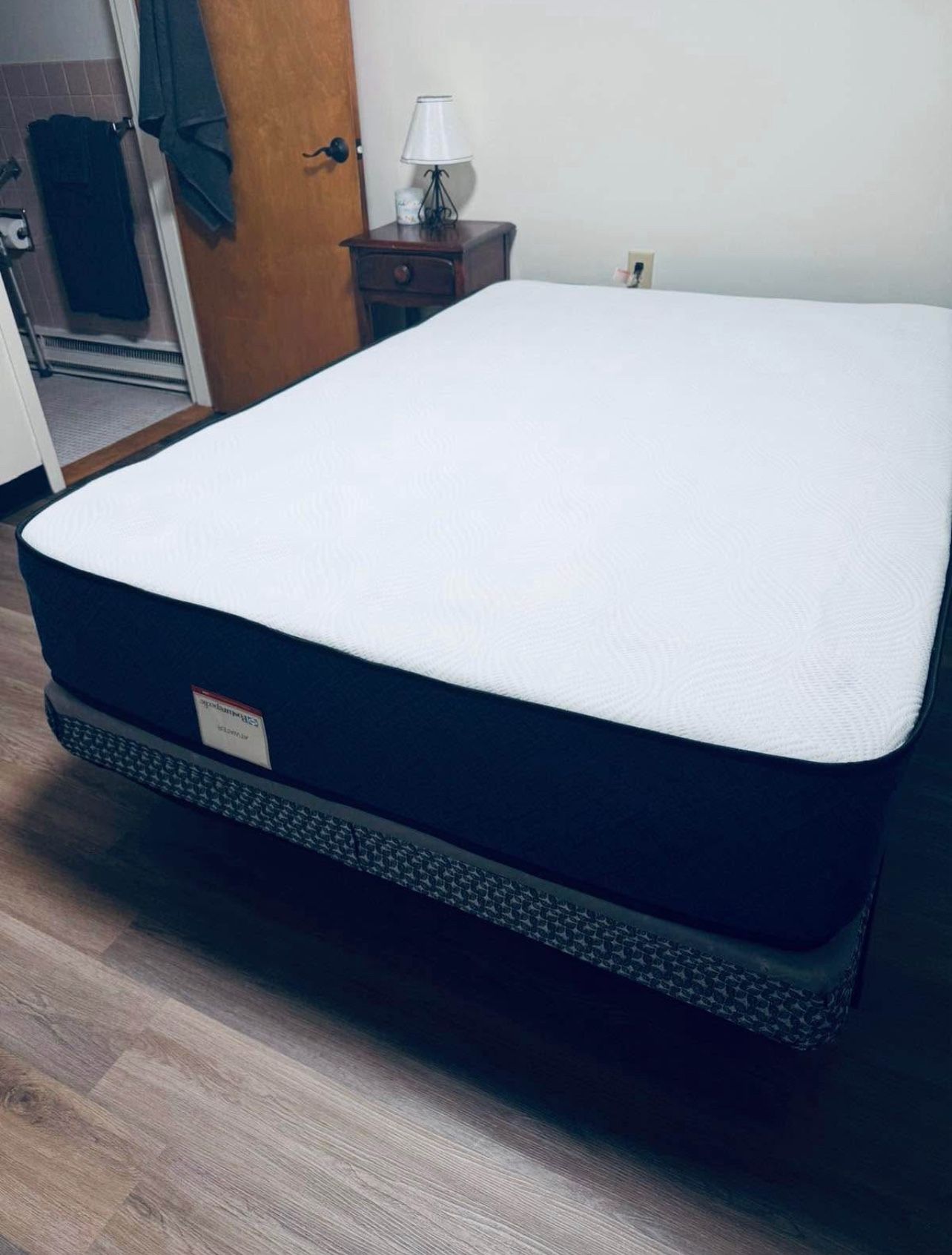 Queen Size Set Mattress And Box Brand New Delivery 🚚 Available 