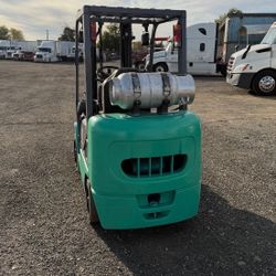 Forklift 