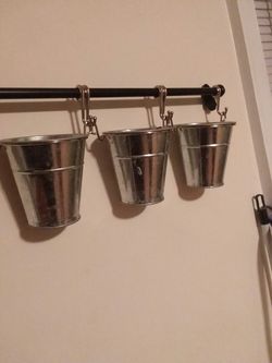 3 pot wall hanger