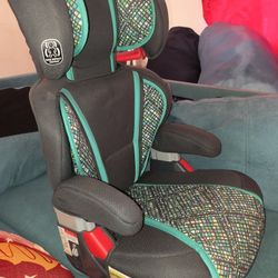 2-in-1 Graco Child 4-10 years old Booster seat