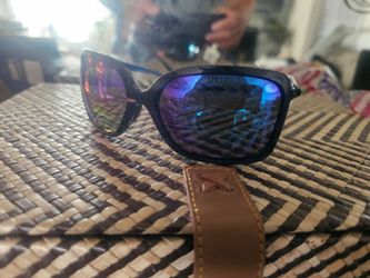 New oakley women's wildeye