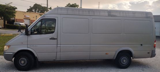 2004 Dodge Sprinter Wagon
