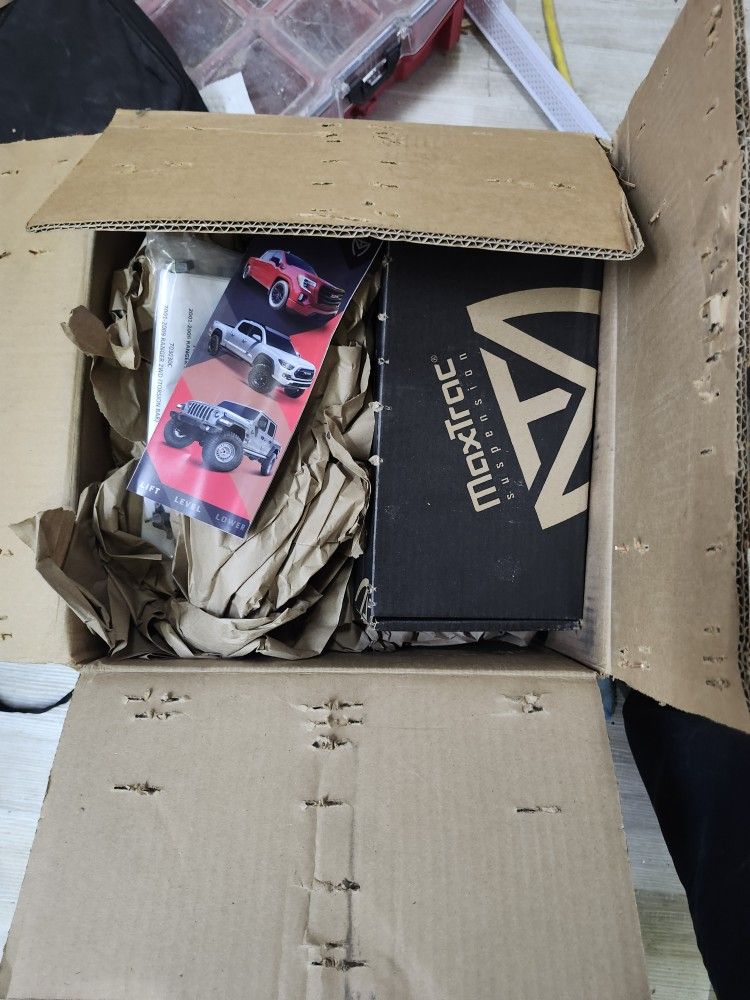 Maxtrac Lift Kit Ford Ranger 2wd , 4/2 Lift, In BOX