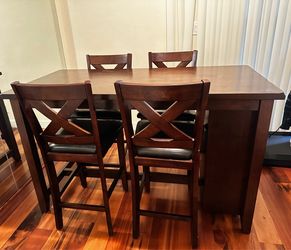 Counter height table and 4 stools