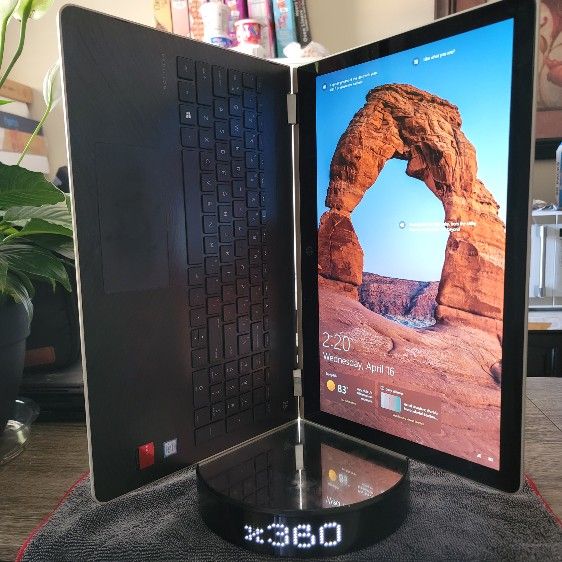 HP Pavilion X360 laptop Fast i7/w dedicated graphics 🤗 15.6" Warm Gold edition