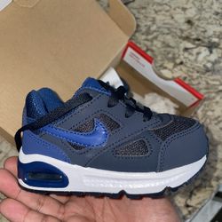Nike Air Max IVO Kids 6c 