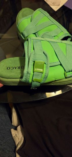 Draco Slides Green Glow Reflective mens Size 11/12 BRAND NEW 100% authentic this is a reflective addition it actually glows most comfortable slide eve