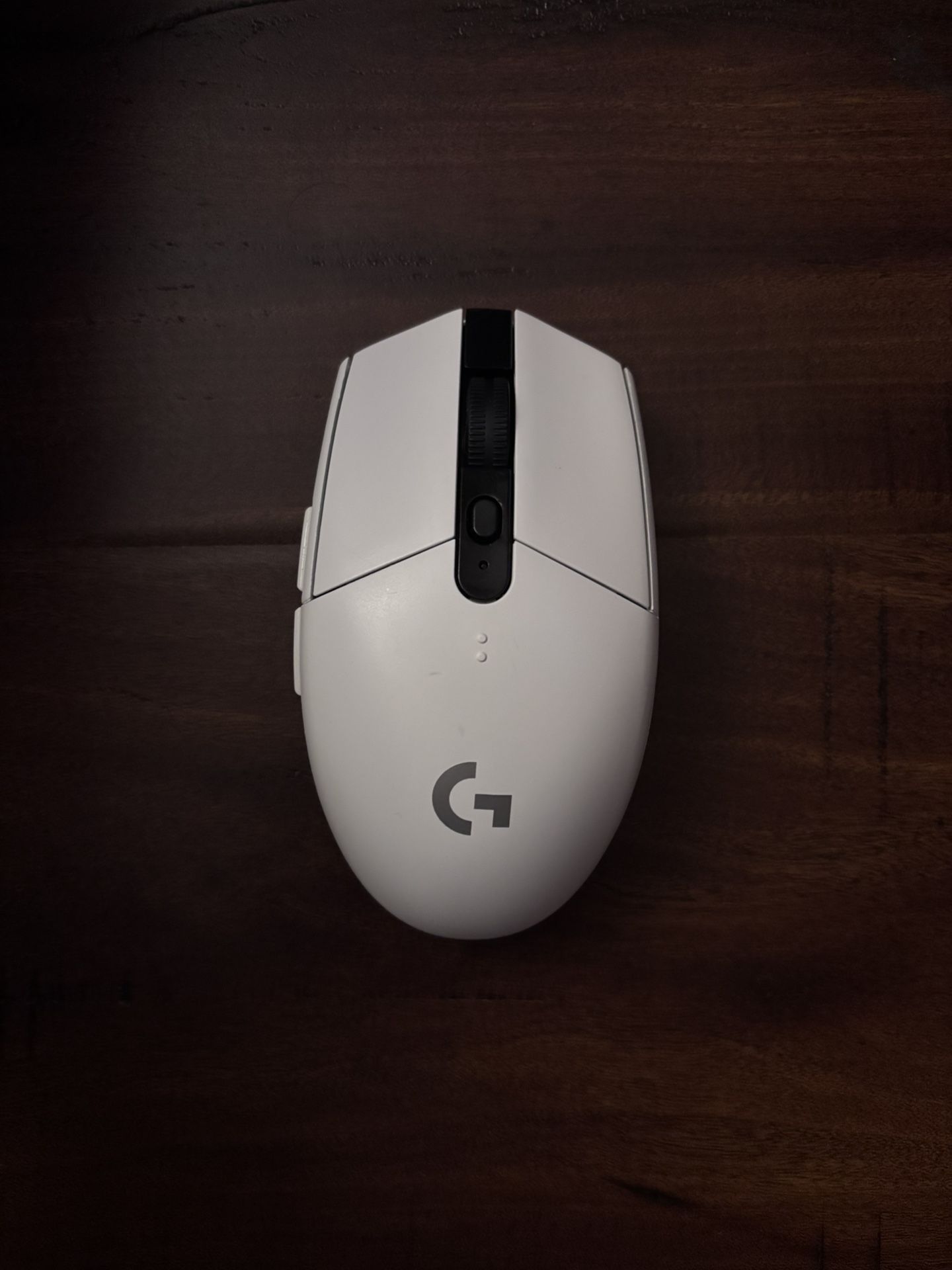 Wirless Logitech gaming mouse