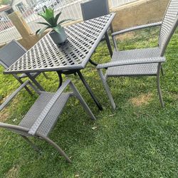 Brand New Patio Outdoor Dining Table Set 
