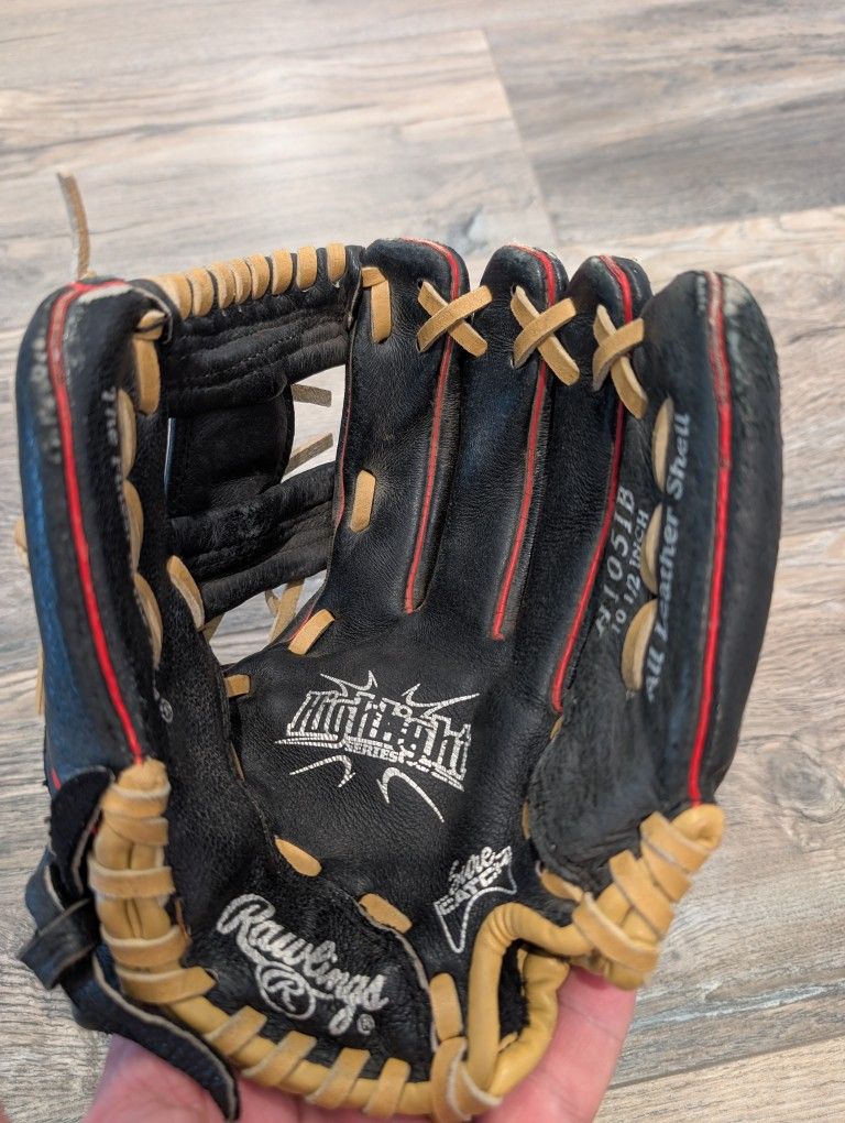 Rawlings Highlight Series 10.5" baseball glove