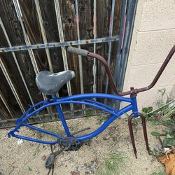 Electra Cruiser 1 Frame And A Few Tires.