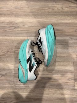 New Balance Fuelcell Supercomp Trainer V3