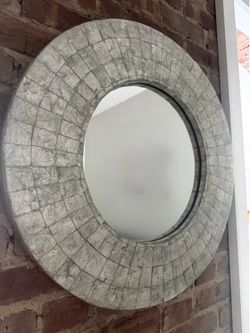 24" Round Silver Mirror in excellent condition!