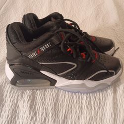 NIKE AIR JORDAN'S SIZE 3 1/2 YOUTH 