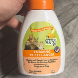 Animal Foaming Cleanser