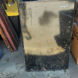garage / dorm mini fridge